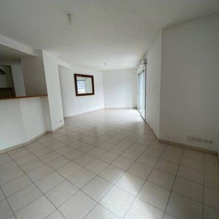 Appartement 3 pièces - - Photo 1