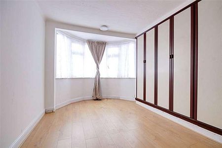 Bullsmoor Close, Waltham Cross, EN8 - Photo 4