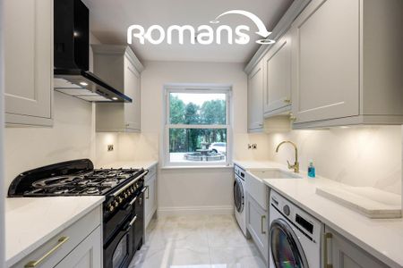 6 bedroom detached house to rent - Photo 5