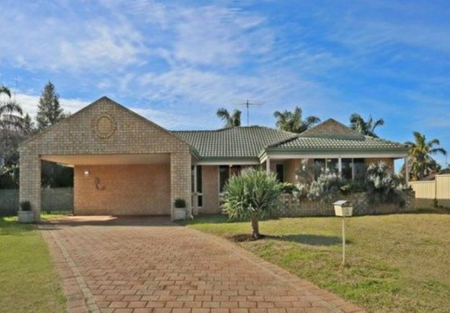 2 Selloa Court, Halls Head WA 6210 - House For Rent | Domain - Photo 3