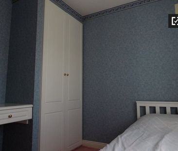 Room in a shared 4-bedroom flat for rent in Dublin - Photo 6