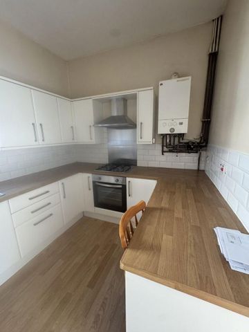 2 bedroom flat to rent - Photo 3