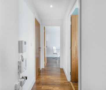 Henry Macauley Avenue, Kingston Upon Thames, Surrey, KT2 - Photo 6