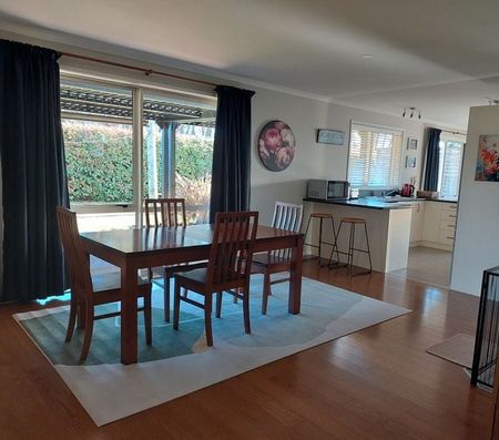 4 bedroom 2 bathroom in Motuoapa Taupo to rent - Photo 2
