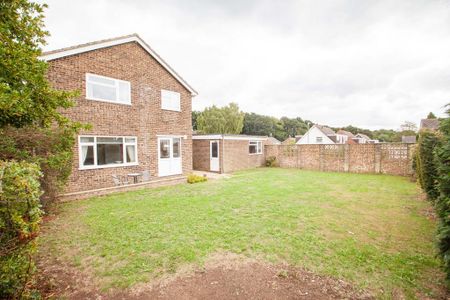 4 bedroom house to rent - Photo 2