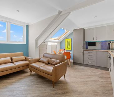 3 bedroom apartment to rent - Photo 1