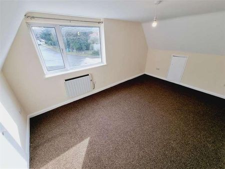 Glenfield Close, Rushden, Northants, NN10 - Photo 2