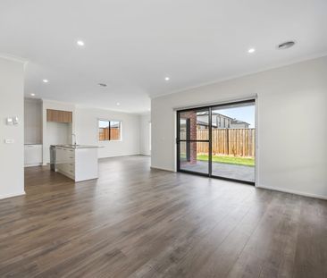 A BRAND NEW SPACIOUS & LOW MAINTENCE HOME AWAITS YOU - Photo 4