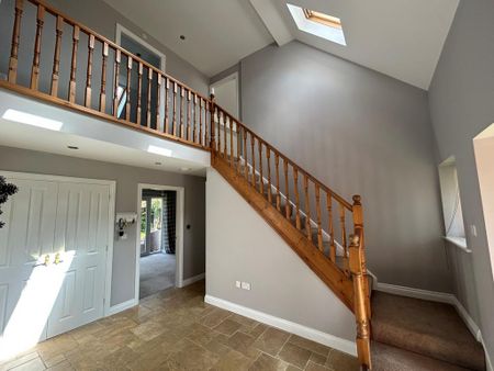 5 bedroom detached house to rent - Photo 3