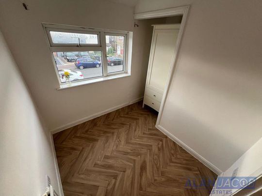 4 bedroom terraced house to rent - Photo 1
