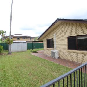 FULLY RENOVATED FAMILY HOME - Photo 3