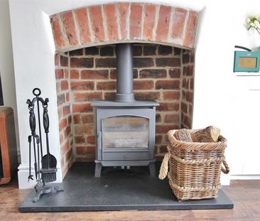 2 bedroom House To Let - Photo 1