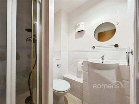 2 bedroom apartment to rent - Photo 2