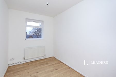 2 bedroom apartment to rent Elsinore Road, London, SE23 - Photo 5