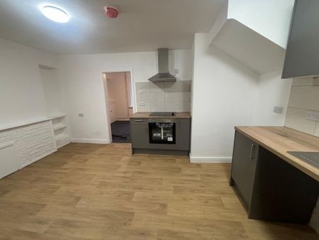 3 bedroom terraced house to rent - Photo 3