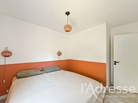 Location appartement 4 pièces, 82.00m², Marseille 08 - Photo 3