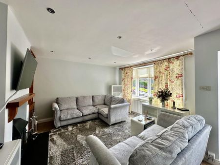 3 bedroom detached house to rent - Photo 3