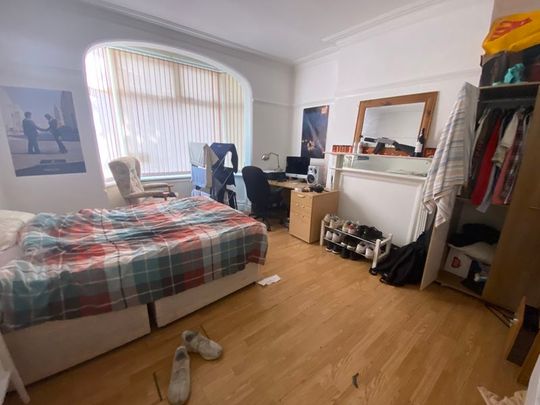 Harlaxton Drive Lenton, Nottingham - Photo 1