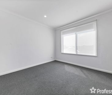 4 Harlequin Avenue, Deanside VIC 3336 - Photo 6