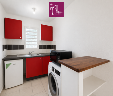 Location Appartement 2 pièces 40m² BAIE MAHAULT 97122 - Photo 3