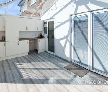 2 bedroom semi-detached house to rent - Photo 4