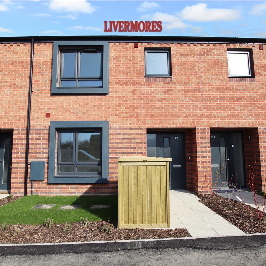 3 bedroom Terraced House to let - Photo 1