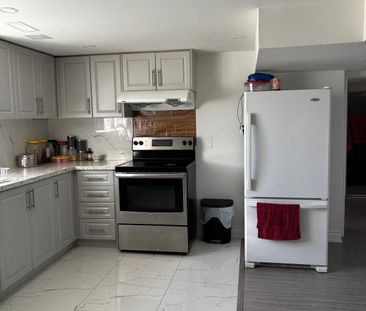 For Lease - 2 Hagersville Court Unit# Lower, Toronto, Ontario - Photo 5