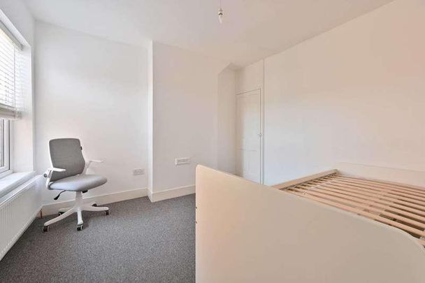 Wd, Watford, WD24 - Photo 1