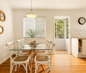 95 Pareena Crescent, Mansfield QLD 4122 - House For Rent | Domain - Photo 3