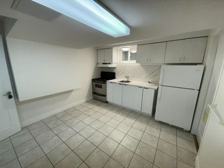 For Lease - 23 Beardmore Acres Unit# Basement, Toronto, Ontario - Photo 3