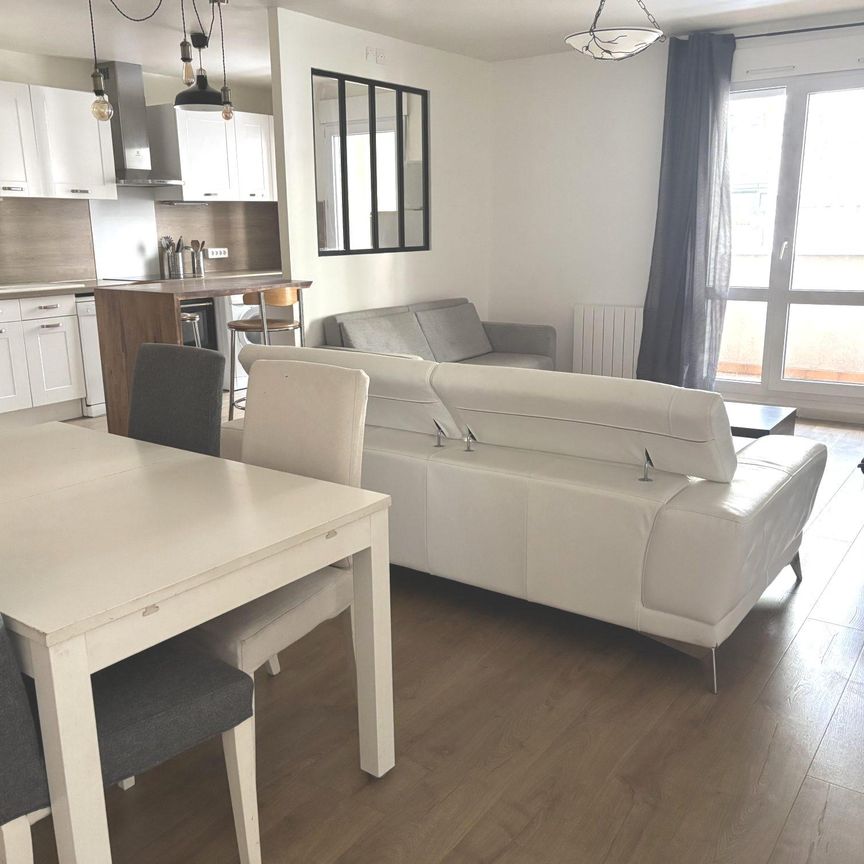Location Appartement 4 pièces 84m² VILLEURBANNE 69100 - Photo 1