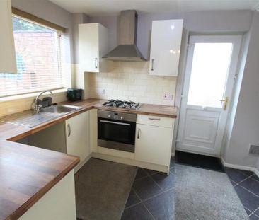 3 bedroom semi-detached house to rent - Photo 5