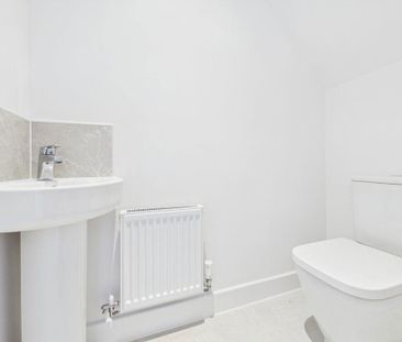 3 bedroom semi-detached house to rent - Photo 4