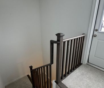 For Lease - 40 Springdale Avenue, Caledon, Ontario - Photo 4