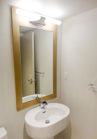 1 Bedroom - Photo 2