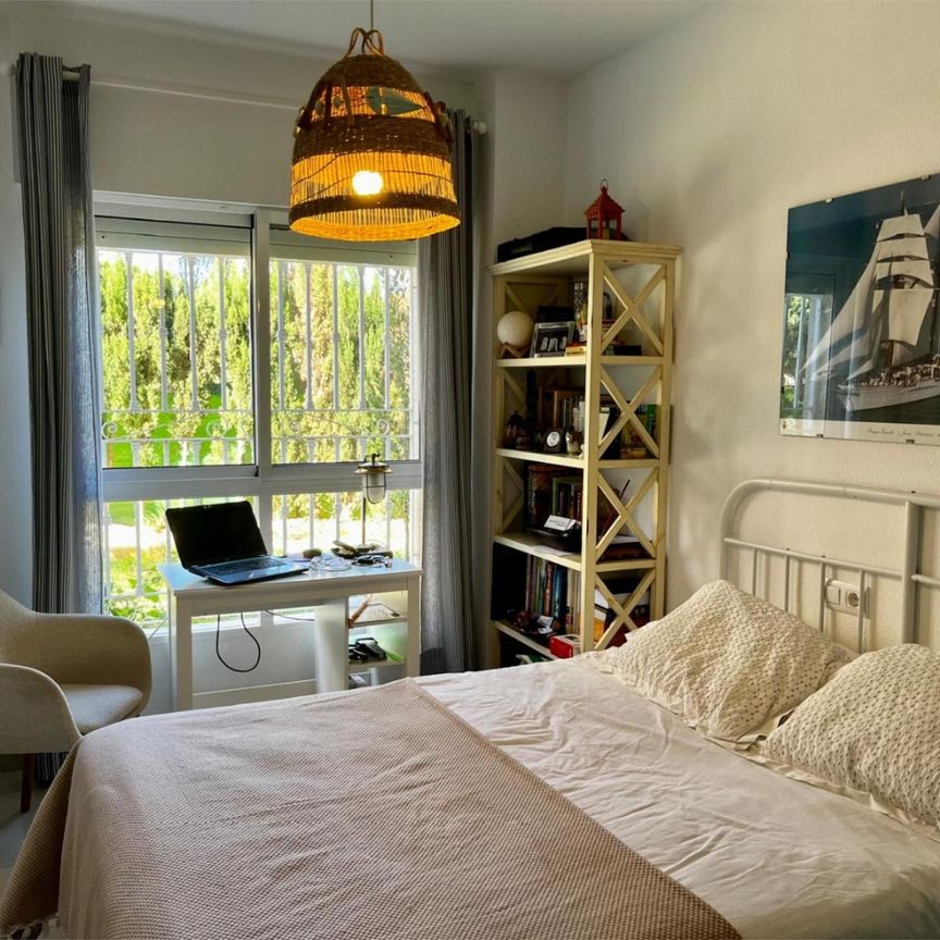 Piso de alquiler en Calle Ciclamen, 23, Barrio de la Concepción - Photo 1