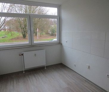 Attraktiv! Günstige 3-Zimmer-Wohnung - Foto 1