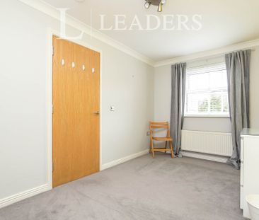 4 bedroom house to rent Madeira Way, Sovereign Harbour South, Eastb... - Photo 2