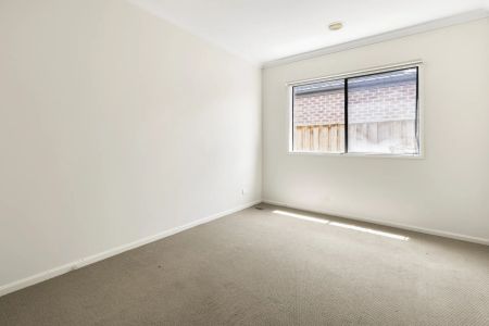 Spacious Family Home in a Convenient Location - Photo 5