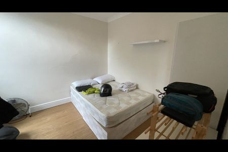 3 Bed Flat, Rutland Gardens, N4 - Photo 4