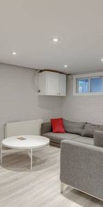 $1800 – 1 bedroom basement in Kensington Market - Photo 4