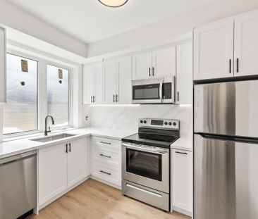 For Lease - 18 Keewatin Avenue Unit# 1, Toronto, Ontario - Photo 4