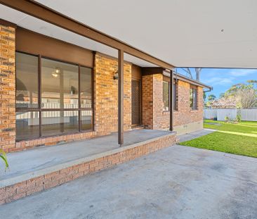 Family Home in Berkeley Vale - Photo 6