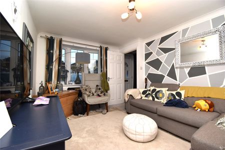 Gainsborough Drive, Lawford, Manningtree, CO11 2JU - Photo 2