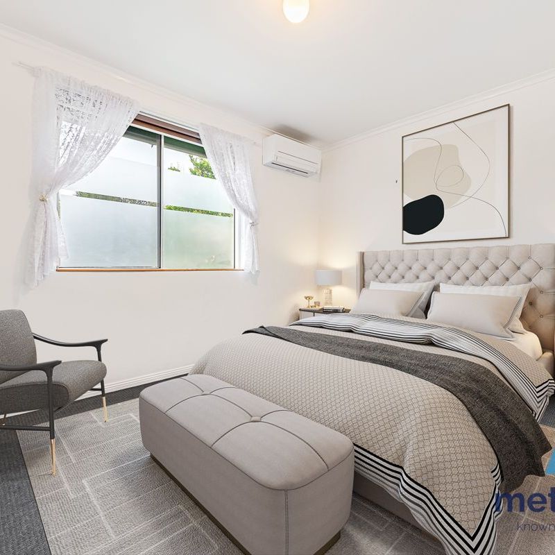 2/10 Cook Street, BRUNSWICK WEST, VIC - Photo 1