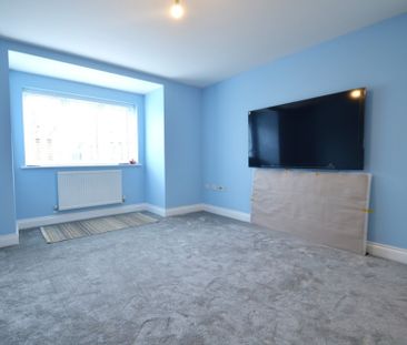 1 bedroom Ground floor flat to rent - Photo 2
