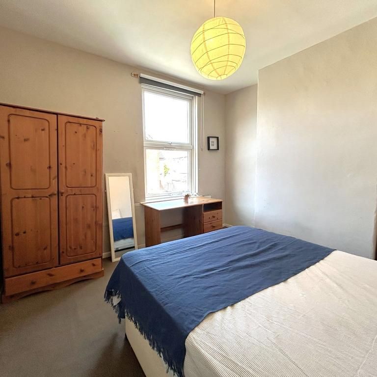 3 bedroom house share to rent - Photo 1