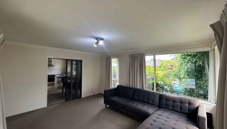 1/3 Cottesmore Close - Photo 5