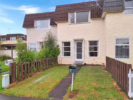 Trentham Living - Photo 2