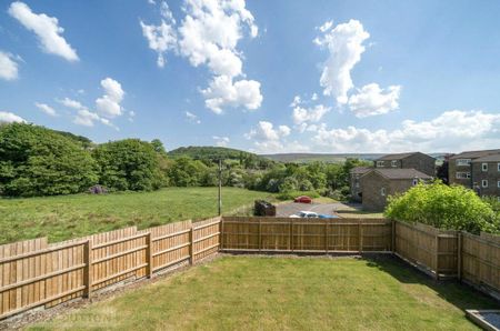 5 bedroom detached house to rent - Photo 2